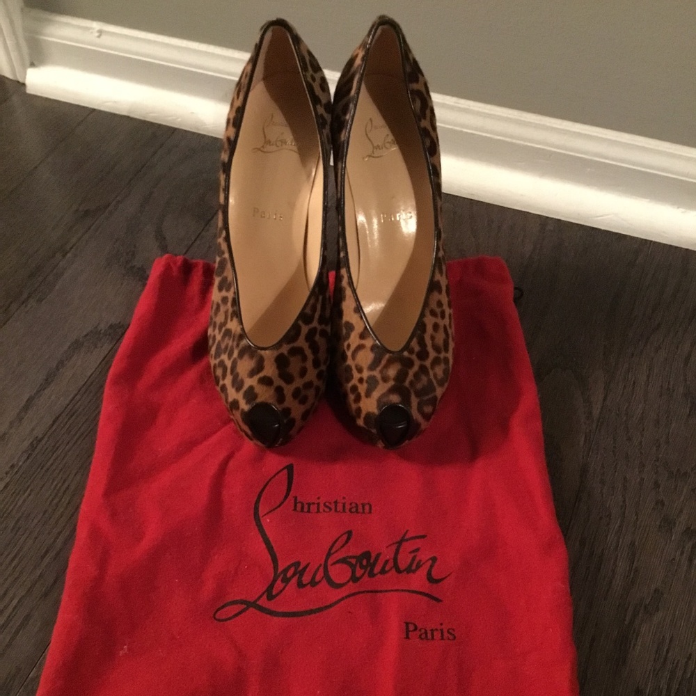 5” 38 nwot cheetah hair Christian Louboutin heels